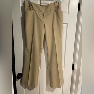 The limited Cassie beige pants bootcut, 12S